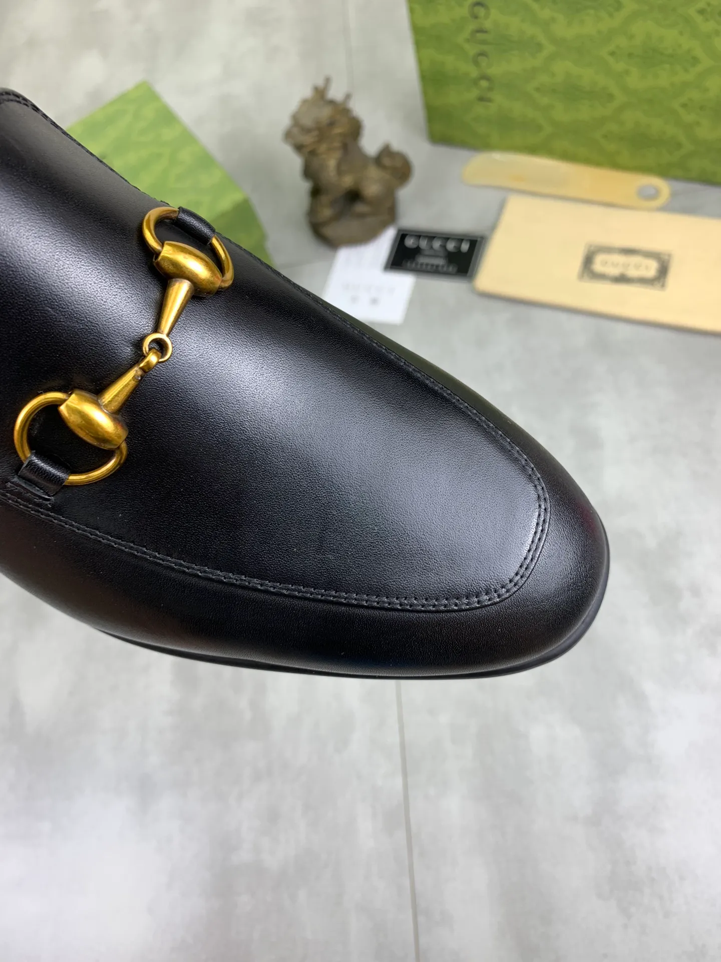 Men's Men's Shoes💰P480💰【New Style】Water-dyed Niuli High Quality Gucci half-drag business leather shoes hot selection (Gucci) official website latest Gucci half-drag 🎁 business leather shoes, hot style 💥 simple and elegant style, exclusive for trendy men. Unique official website latest brand original double G embossing Elements 👑 Original Gucci decoration, fashionable and elegant, fabric original calfskin ✅ Fully imported first-layer cowhide lining, official website designated wear-resistant, rubber business outsole, classic model taken at the counter in real life 🎬Number: 38-44 (45 46 customized) 2⃣️colors available
